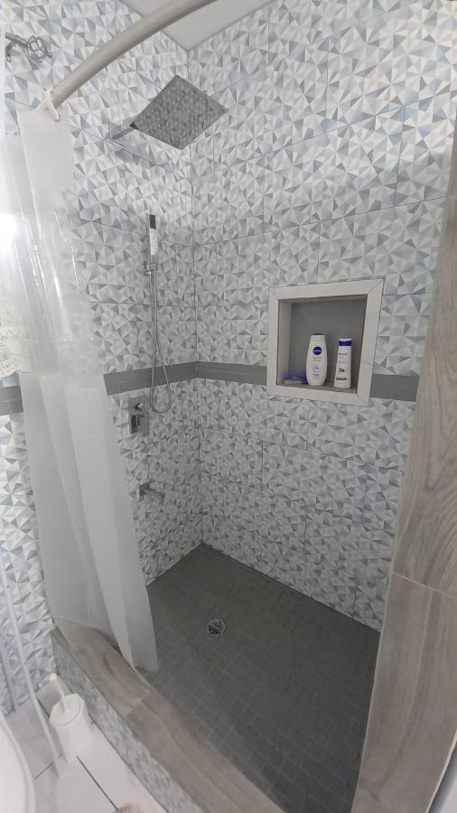 Cozy Vacation Retreat With Free Parking Apartment โรโซ ภายนอก รูปภาพ